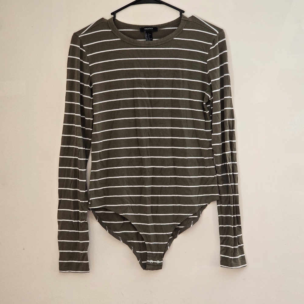 Forever 21 Women's XL Green and White Longsleeve Bodysuit